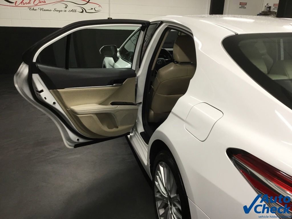 Used 2020 Toyota Camry XLE image 25