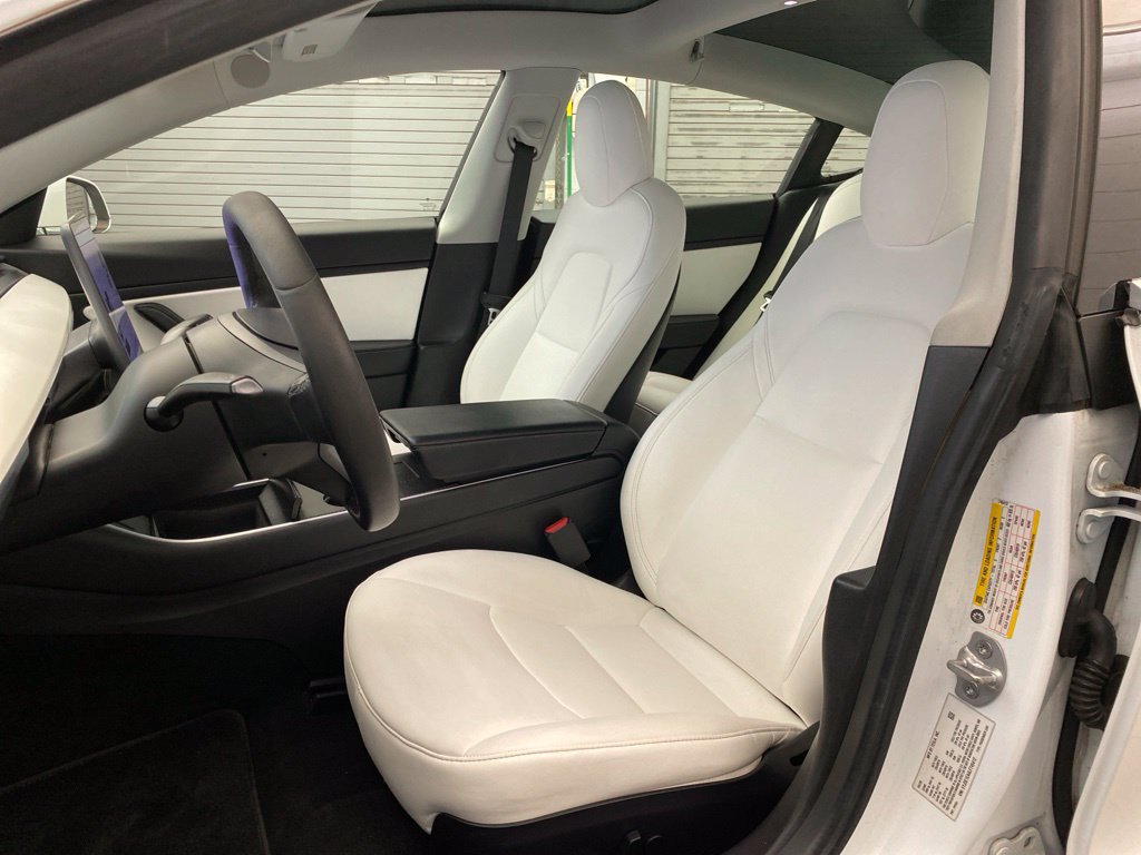 Used 2020 Tesla Model 3 Standard Range Plus RWD image 17