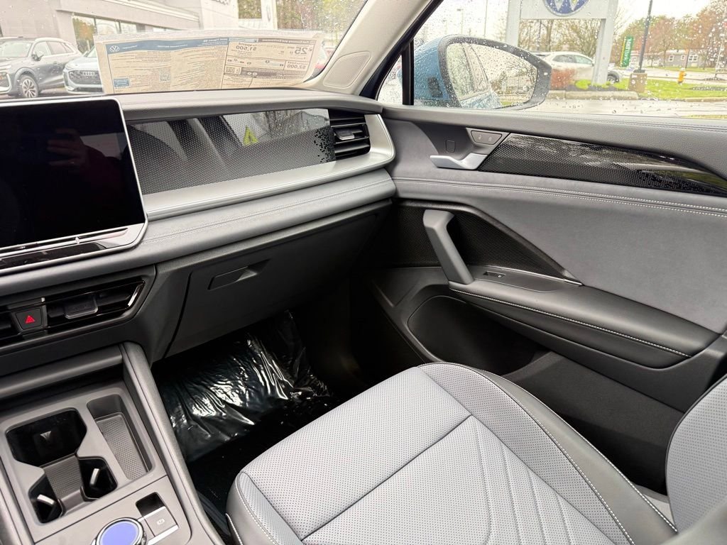 New 2026 Volkswagen Tiguan SE AWD/4WD image 34