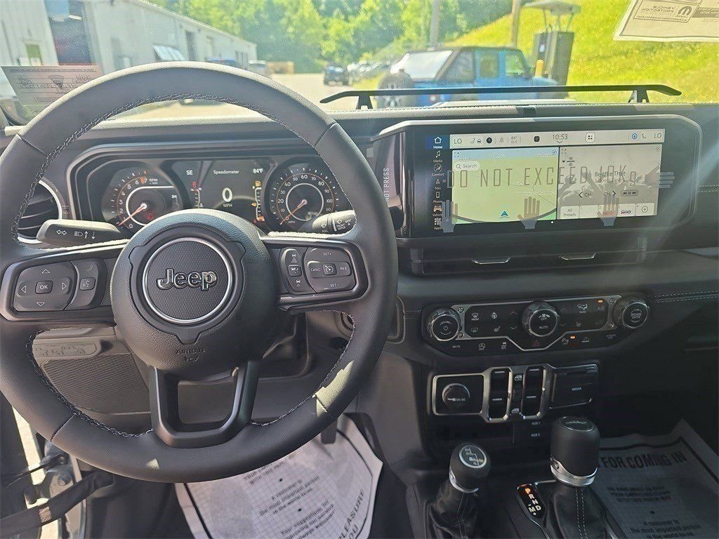 New 2025 Jeep Gladiator Sport w/ Premium Package image 15