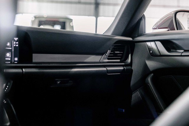 Used 2024 Porsche 911 Carrera T image 27