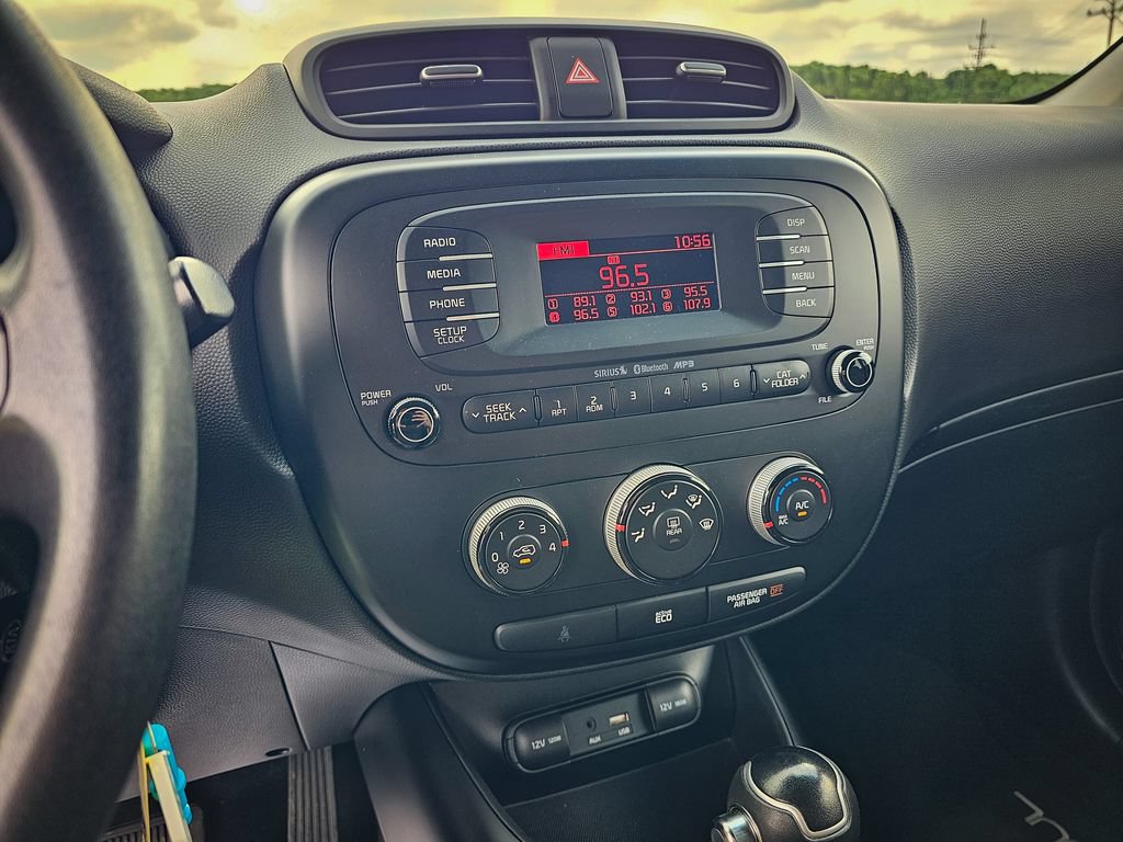 Used 2016 Kia Soul FWD image 19