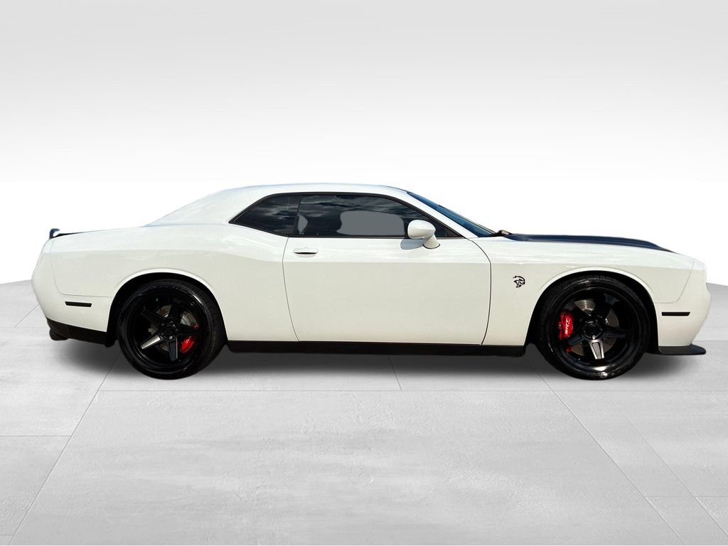Used 2022 Dodge Challenger SRT Hellcat w/ Plus Package RWD image 7