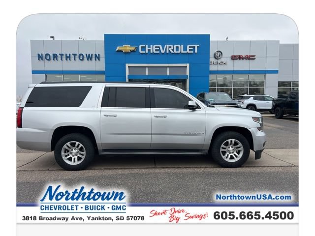 Used 2015 Chevrolet Suburban LT w/ Luxury Package AWD/4WD image 32