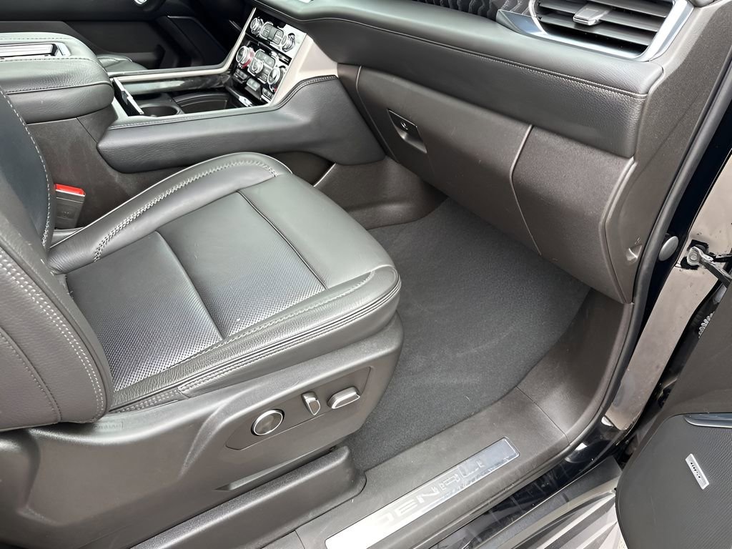Used 2021 GMC Yukon Denali image 16