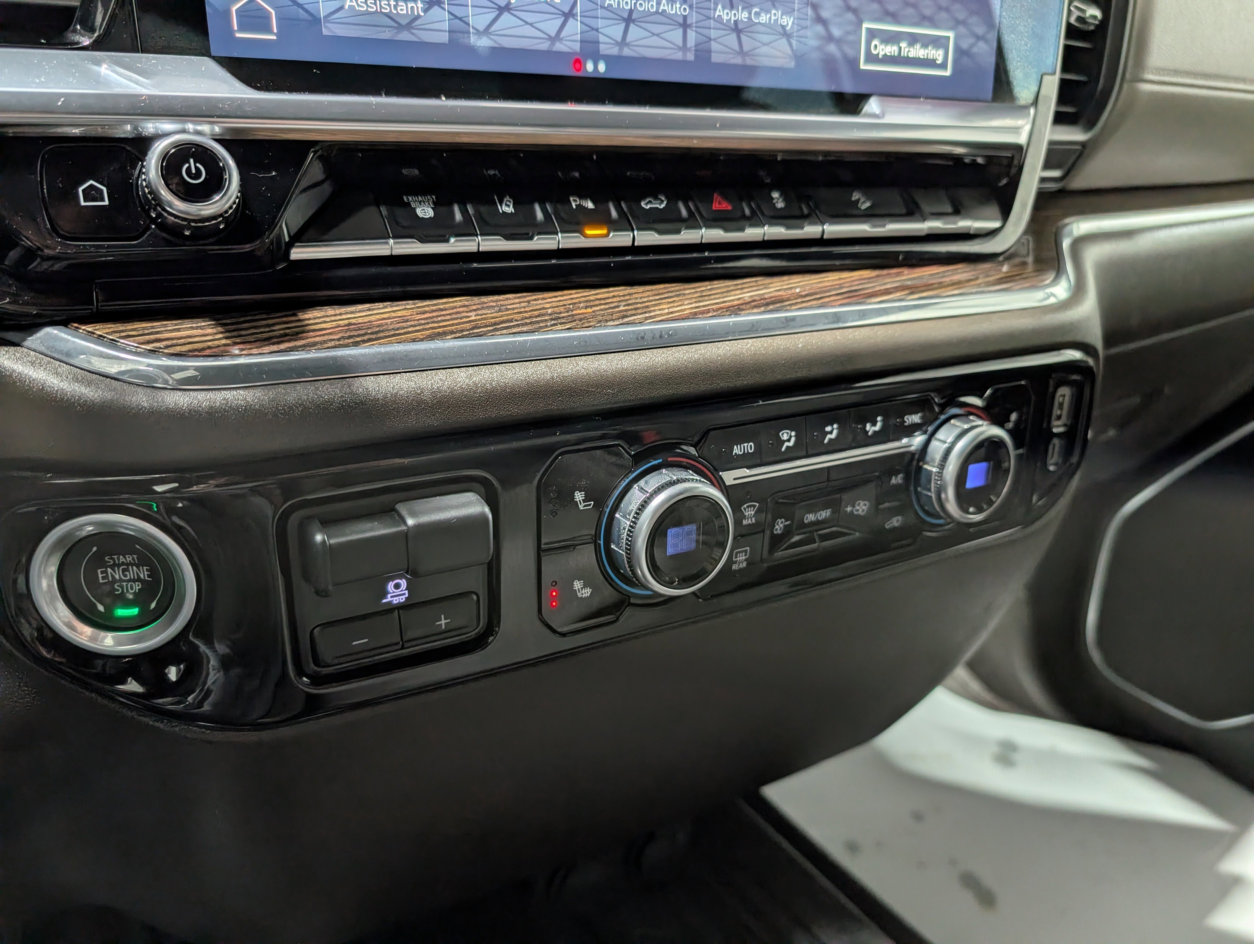 Used 2024 GMC Sierra 3500 SLE w/ SLE Value Package image 26