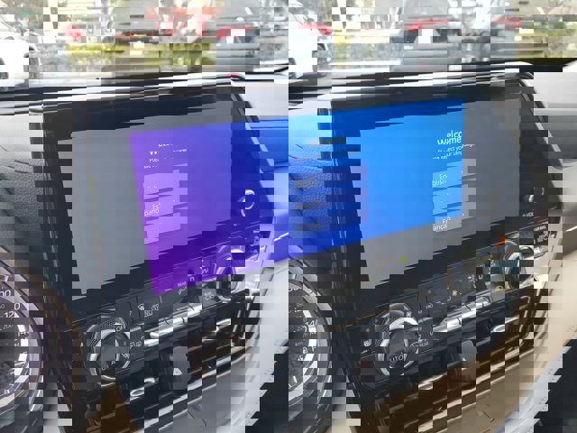 Used 2023 Toyota Highlander XLE image 20