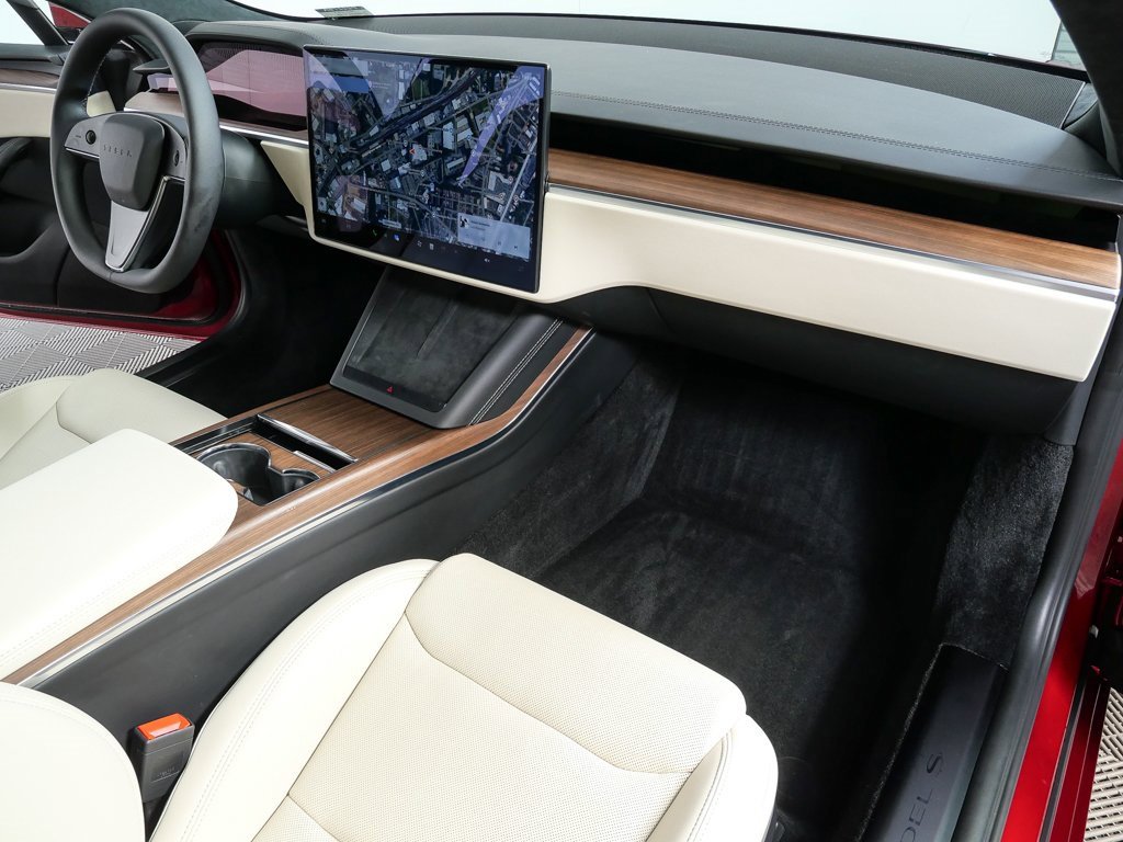 Used 2023 Tesla Model S Standard Range image 22
