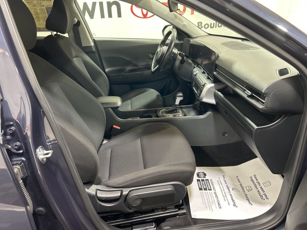 Used 2024 Hyundai Kona SEL image 13