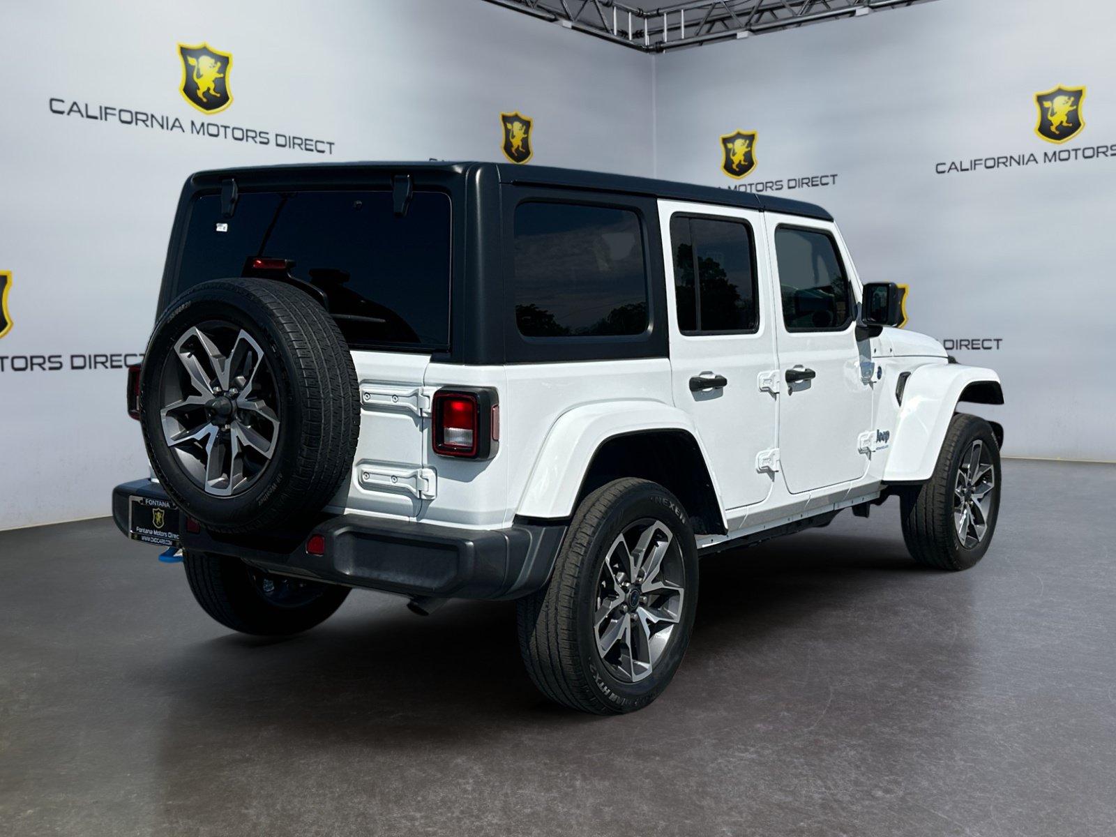 Used 2024 Jeep Wrangler Unlimited AWD/4WD image 5