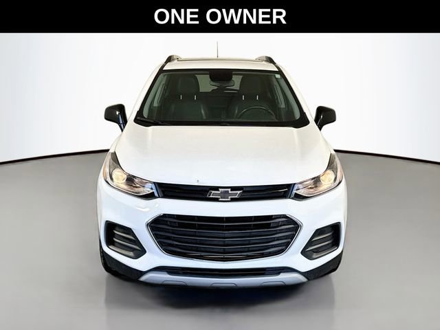 Used 2020 Chevrolet Trax LT w/ Sun & Sound Package FWD image 4