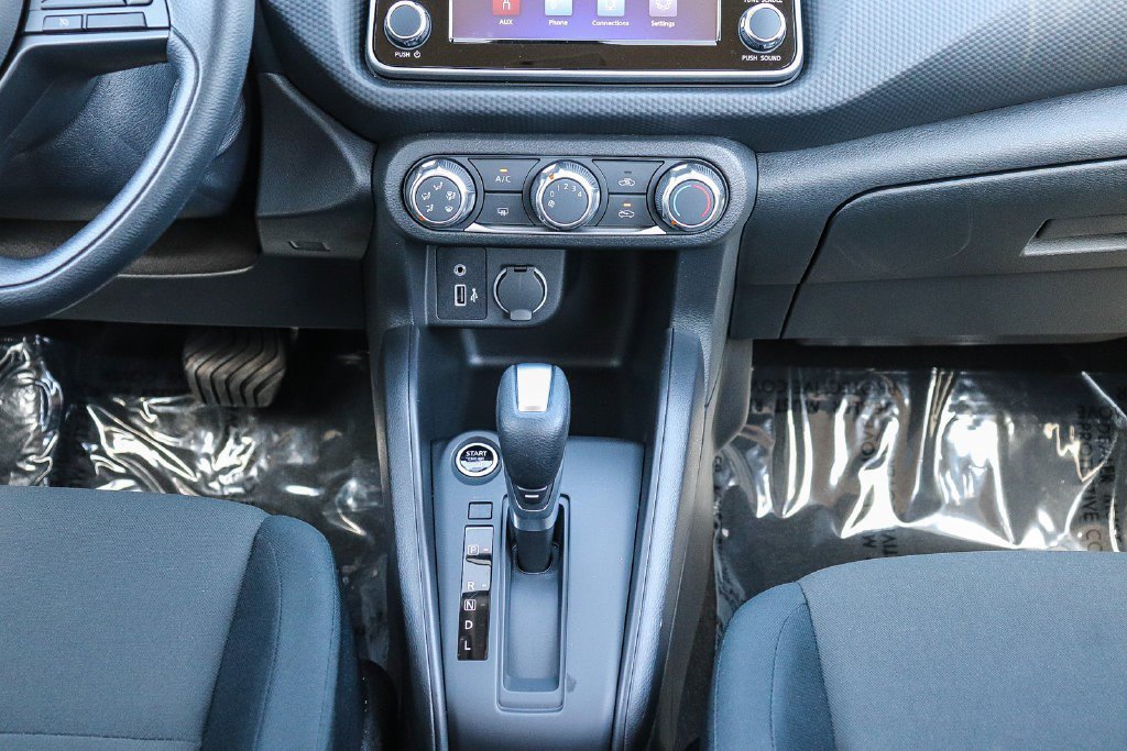 Certified 2025 Nissan Kicks Play S FWD image 13