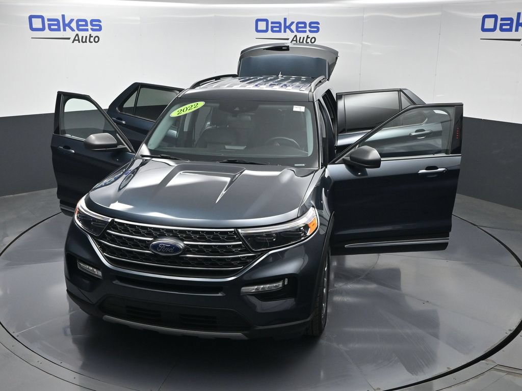 Used 2022 Ford Explorer XLT w/ Equipment Group 202A AWD/4WD image 58