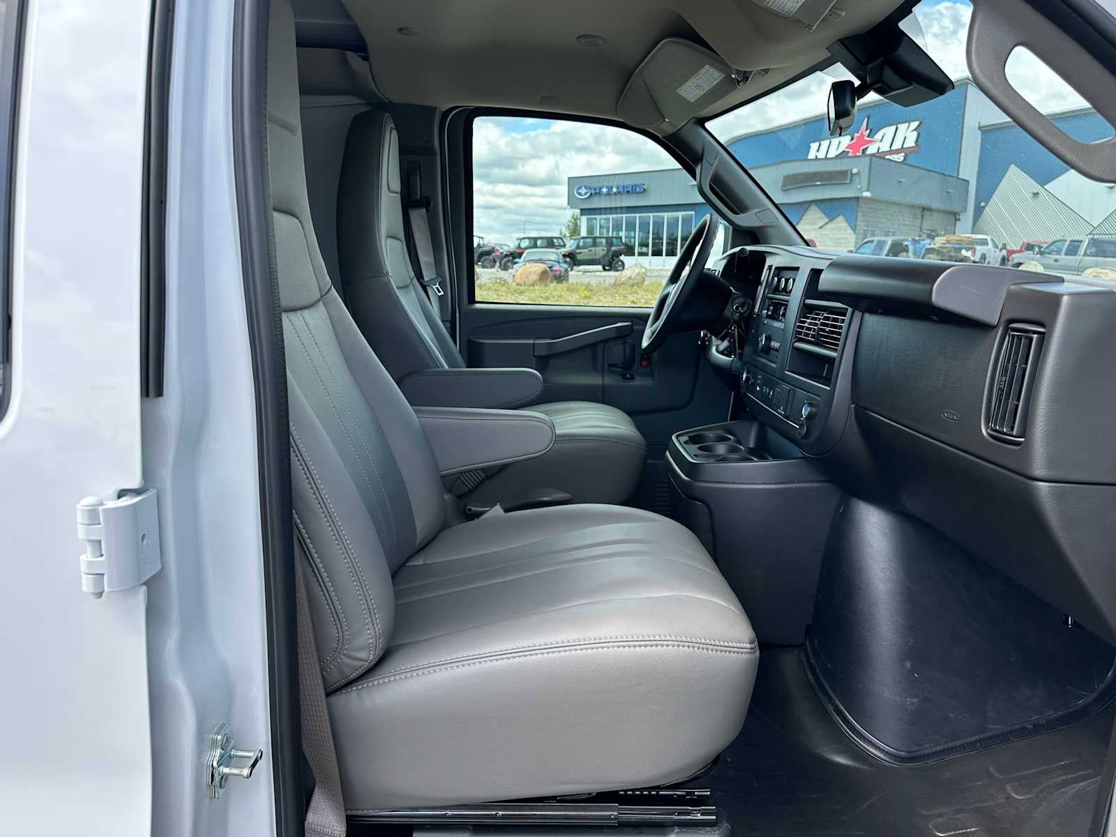 New 2025 GMC Savana 3500 Extended w/ Driver Convenience Package RWD image 11
