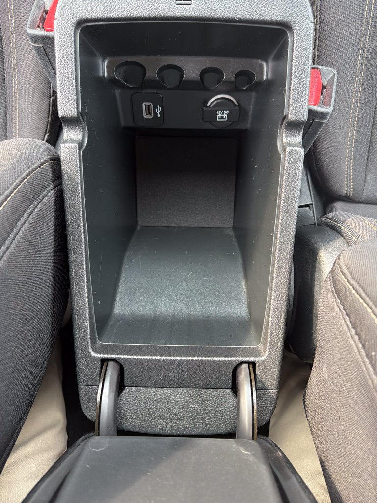 Used 2016 Jeep Cherokee Latitude w/ Comfort/Convenience Group AWD/4WD image 23