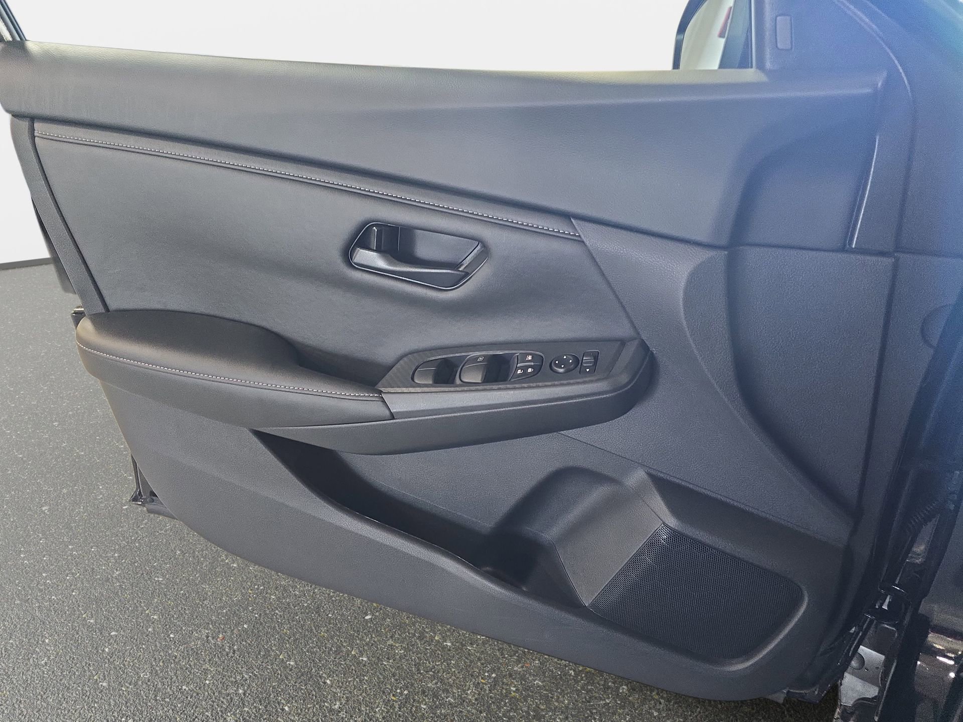 Certified 2025 Nissan Sentra S image 25