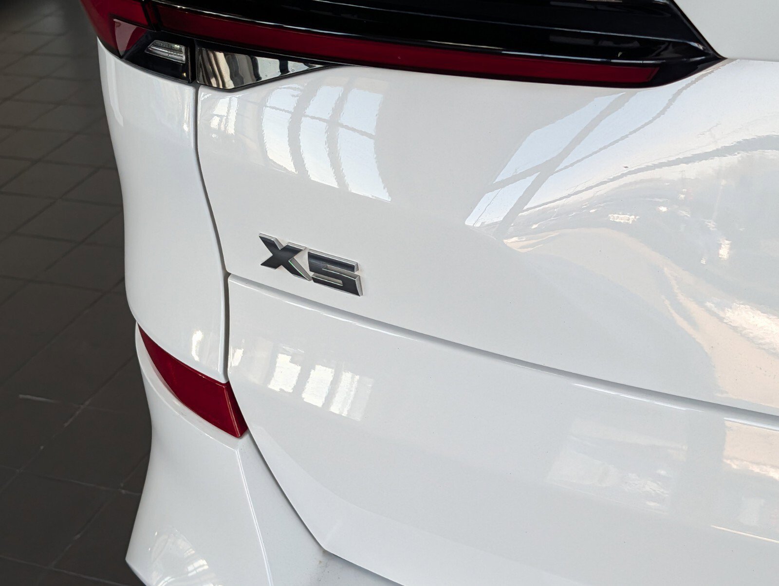 Certified 2024 BMW X5 M60i image 5