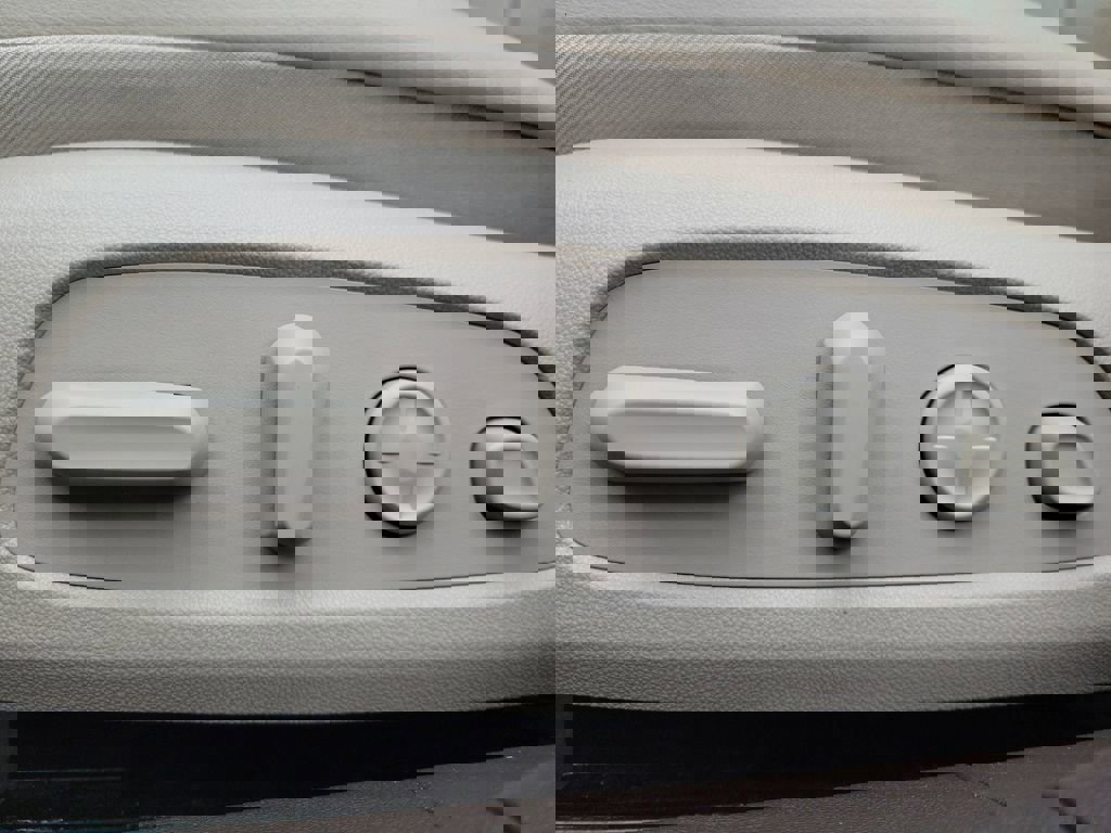 Used 2019 Buick LaCrosse Premium w/ Driver Confidence Package II image 15