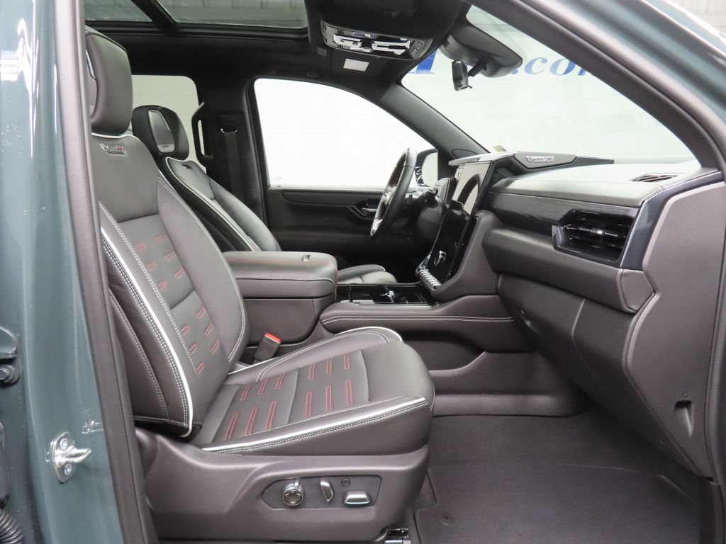 Used 2026 GMC Yukon XL AT4 Ultimate AWD/4WD image 37