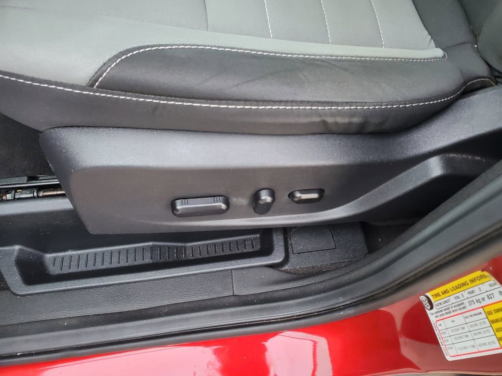 Used 2015 Ford Escape SE image 14