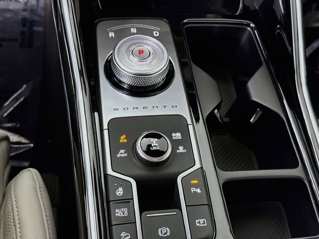 Used 2025 Kia Sorento SX Prestige AWD/4WD image 8