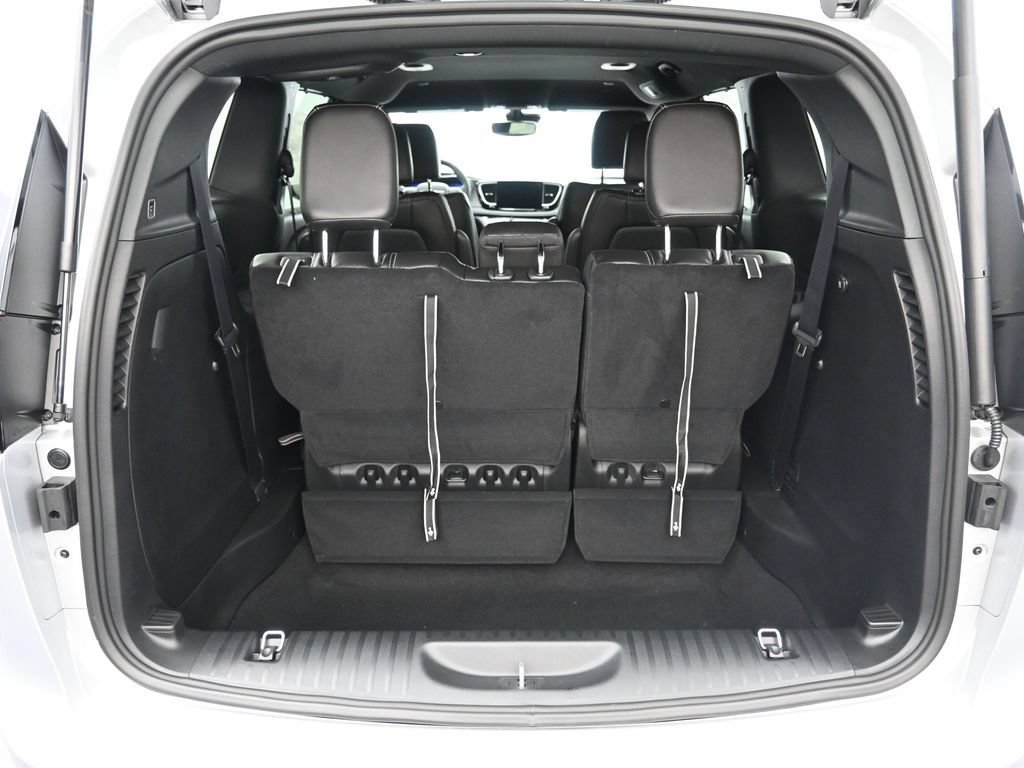 New 2026 Chrysler Pacifica Select FWD image 20