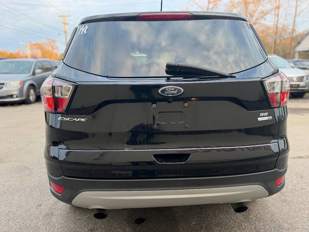 Used 2017 Ford Escape SE image 7
