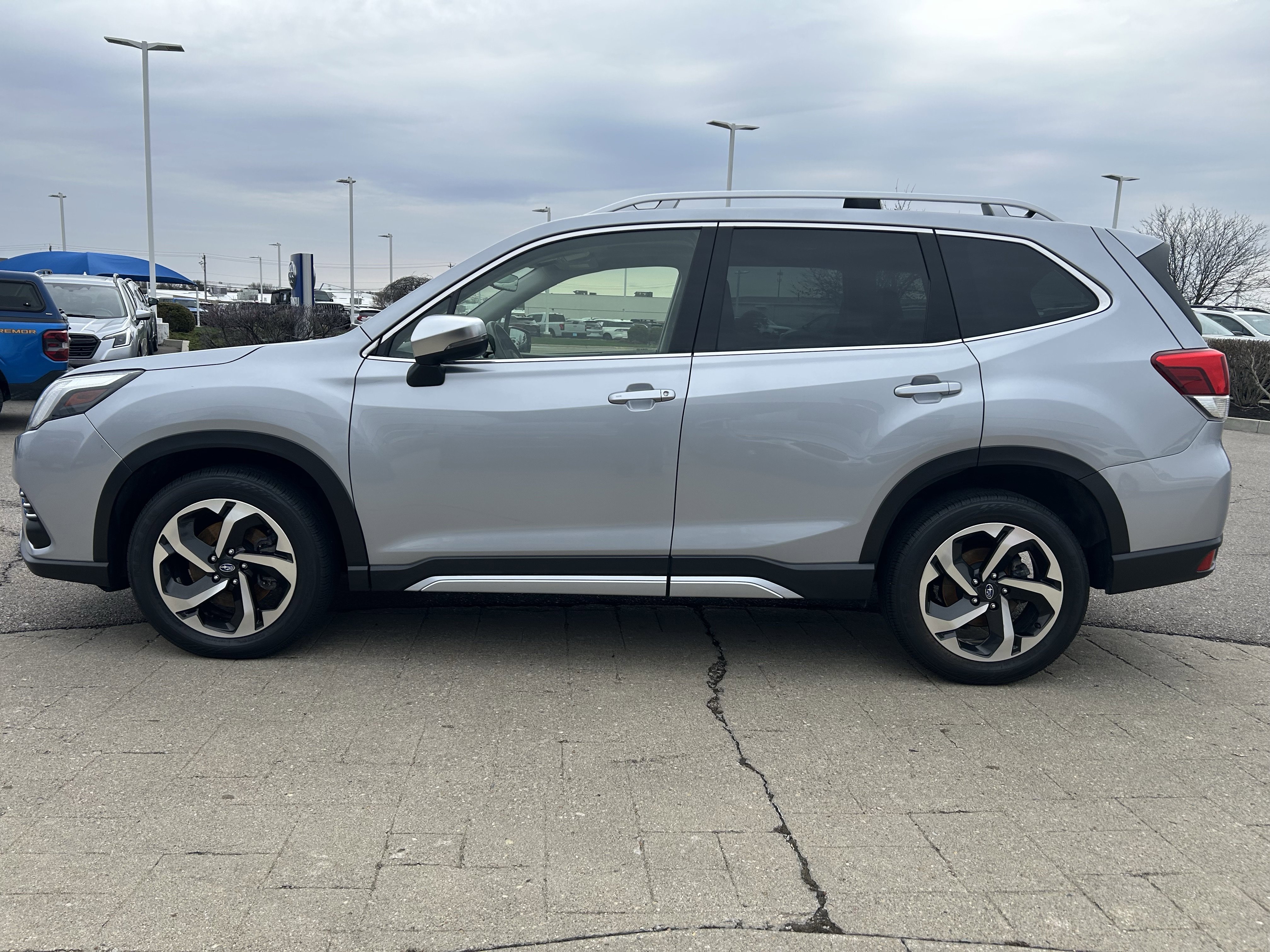 Used 2023 Subaru Forester Touring image 4