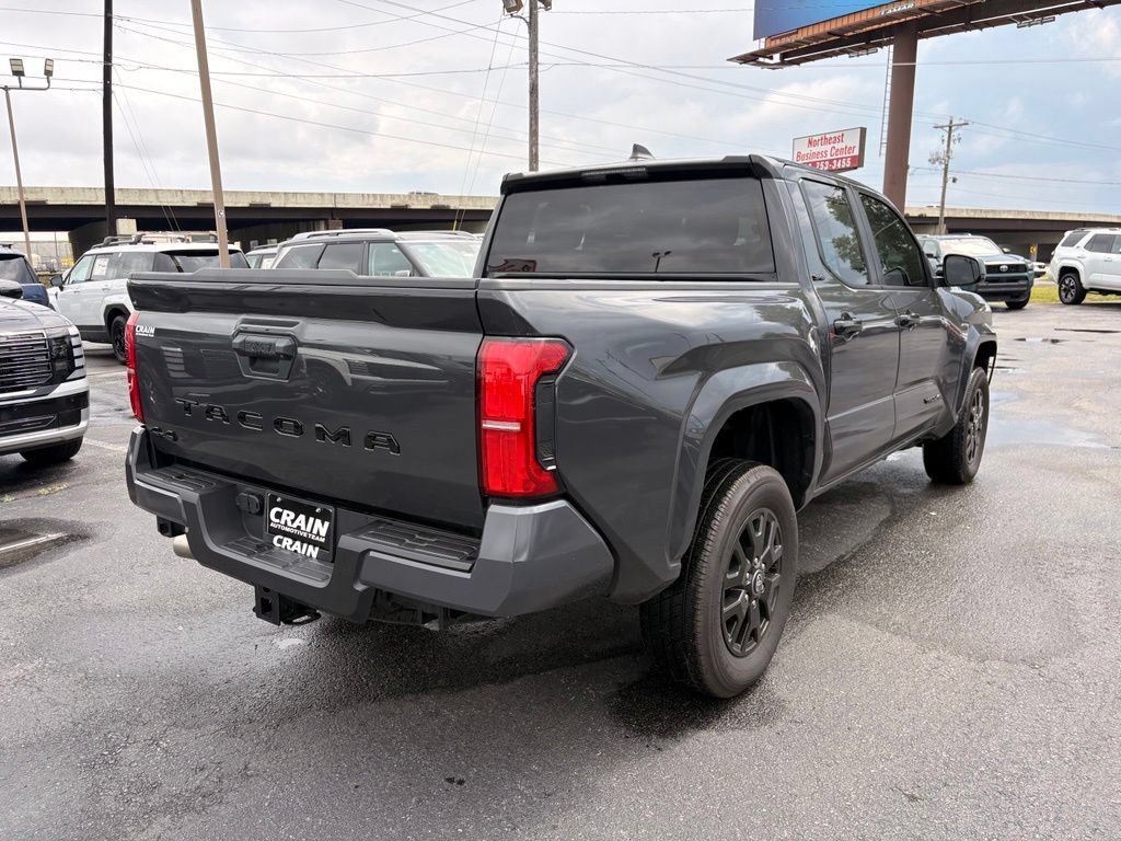 Used 2025 Toyota Tacoma SR5 AWD/4WD image 8