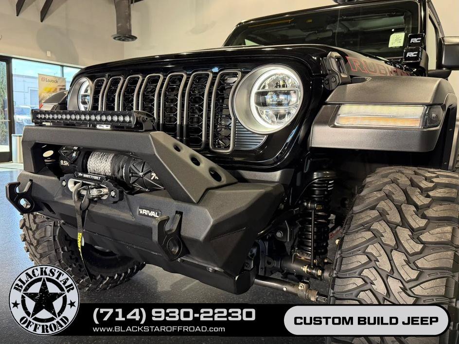 Used 2025 Jeep Wrangler Unlimited Rubicon AWD/4WD image 5