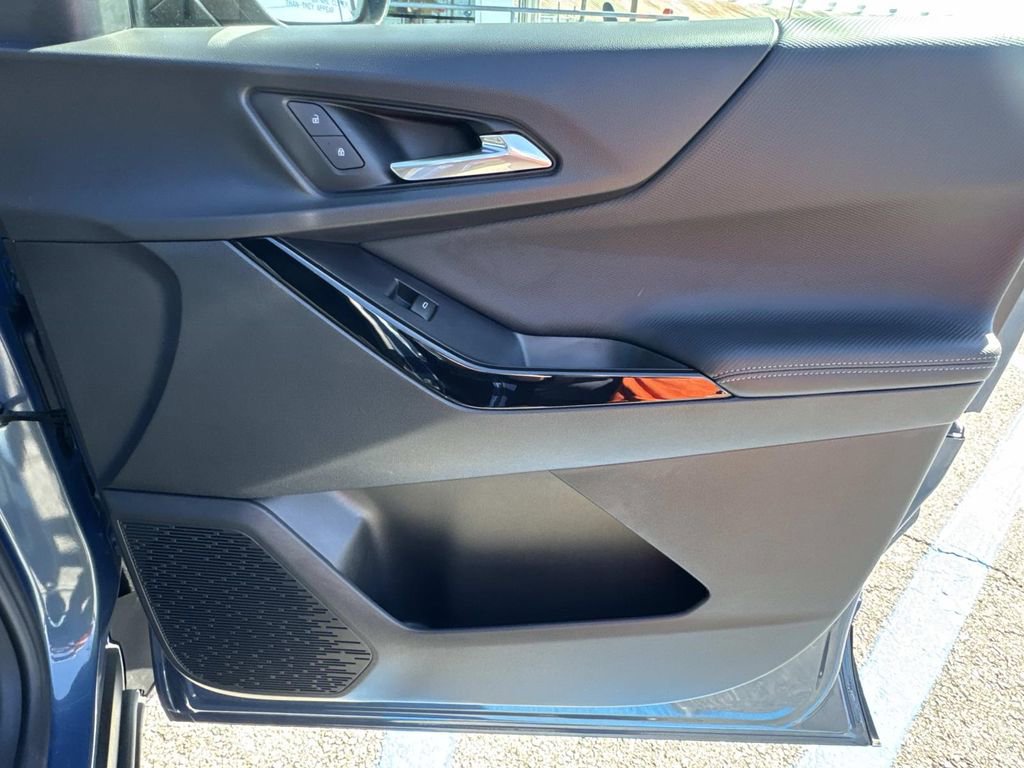 Used 2026 Chevrolet Equinox LT image 13