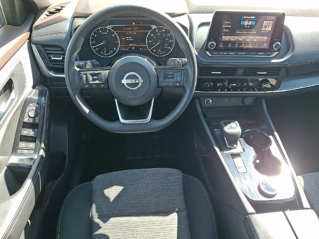 Used 2023 Nissan Rogue SV AWD/4WD image 11