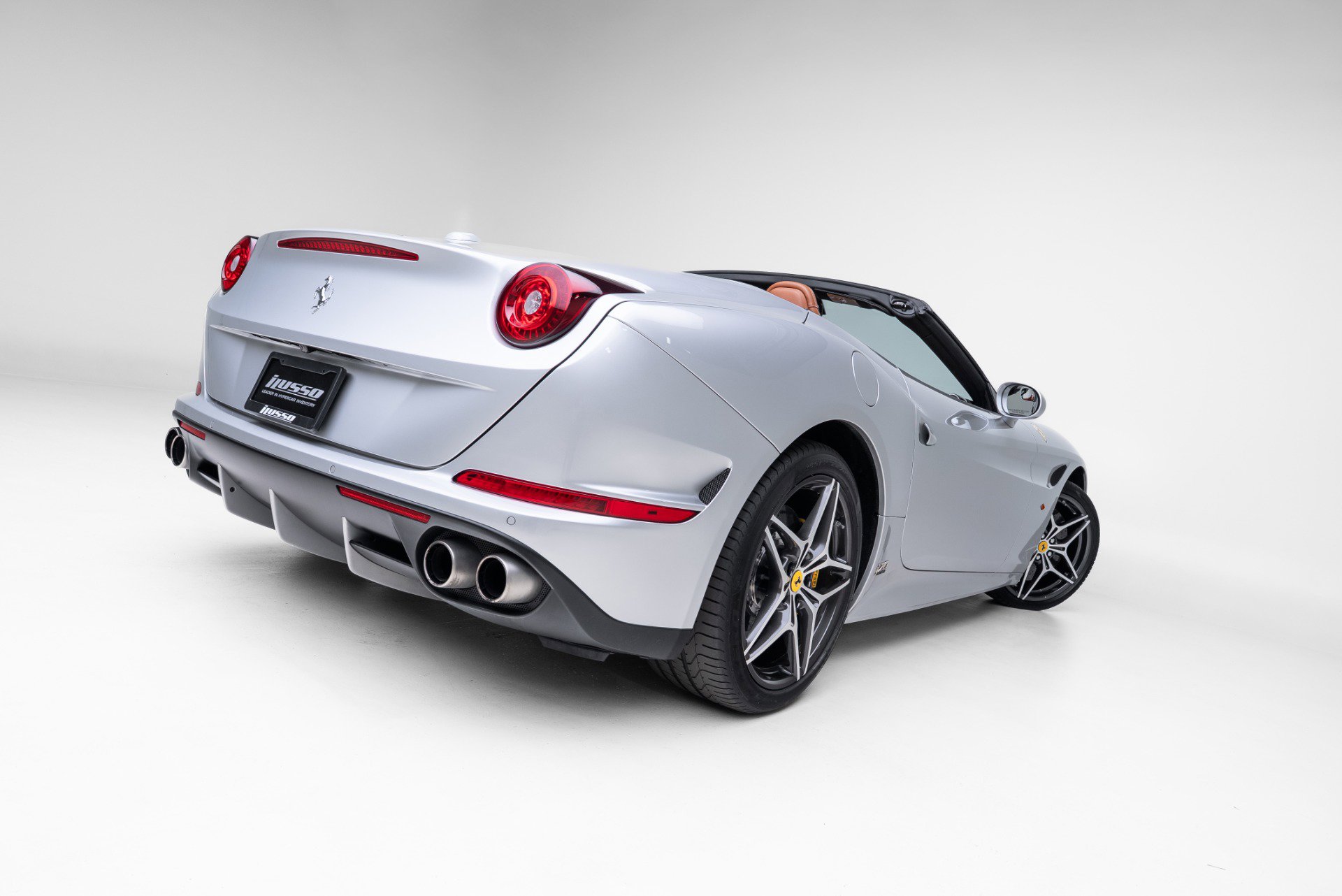 Used 2016 Ferrari California T image 27