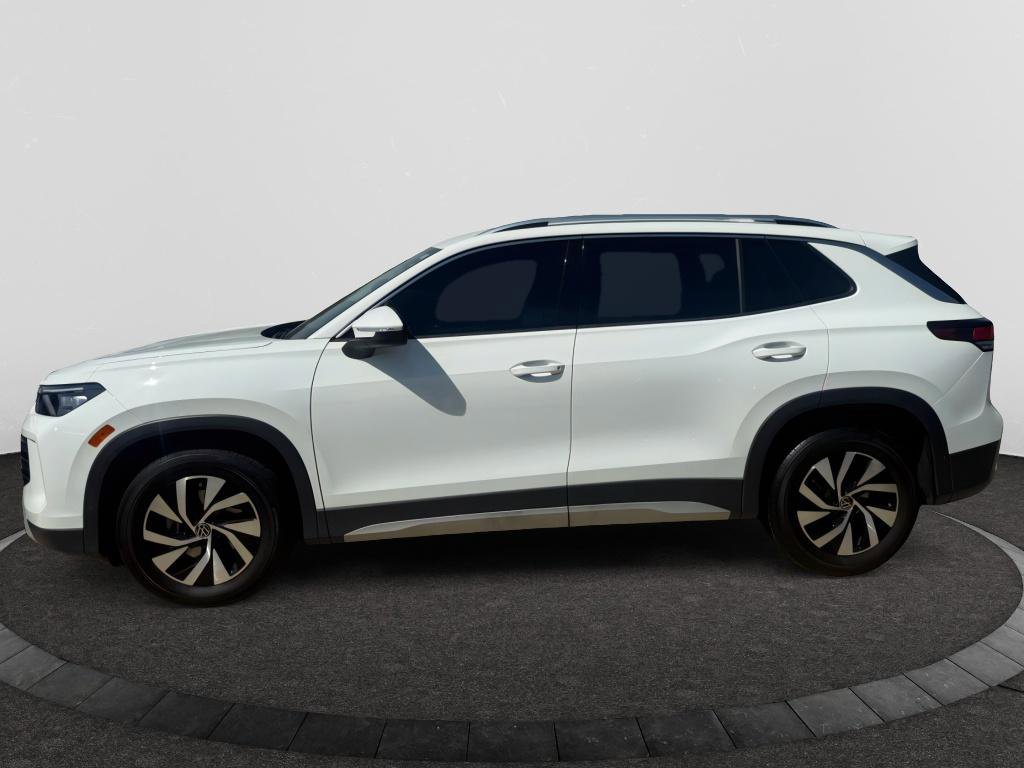 Certified 2025 Volkswagen Tiguan S FWD image 6