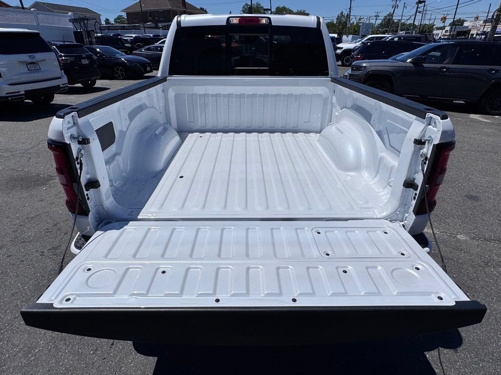 New 2026 RAM 1500 Laramie AWD/4WD image 5
