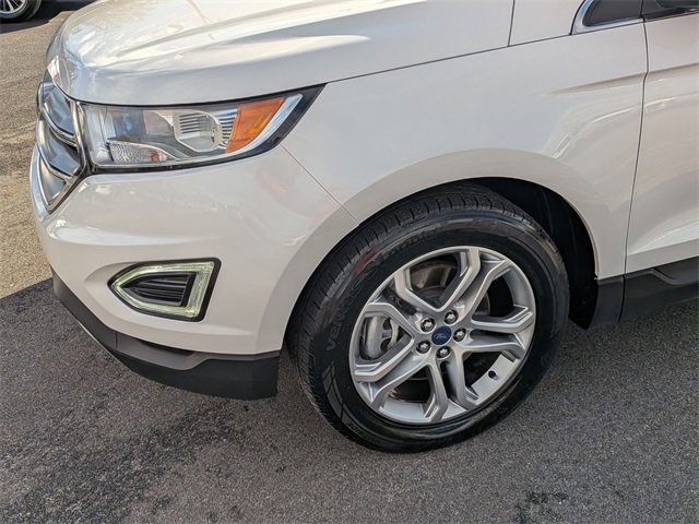 Used 2016 Ford Edge Titanium w/ Equipment Group 301A image 9