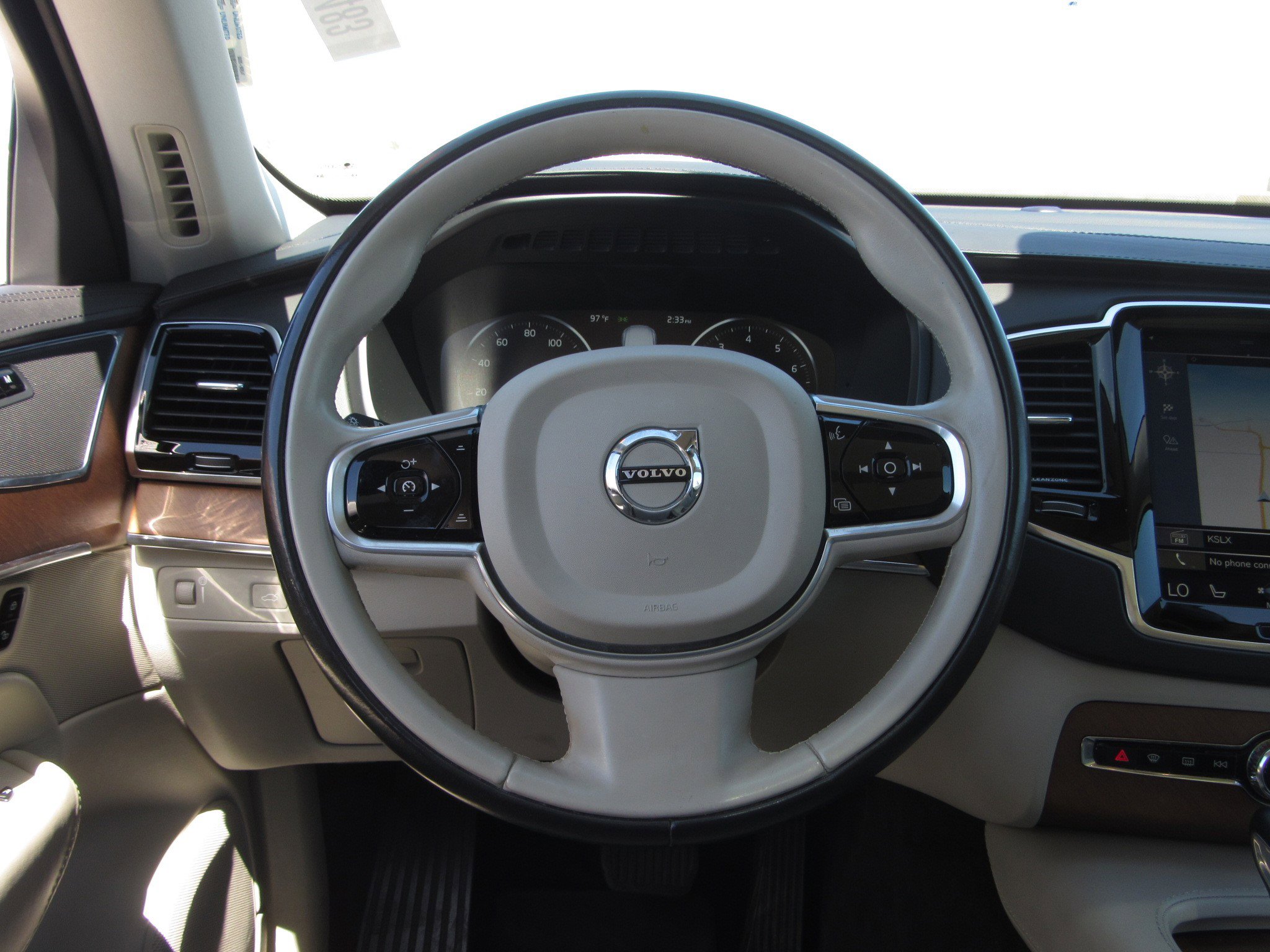 Used 2016 Volvo XC90 T6 Inscription w/ Vision Package AWD/4WD image 24