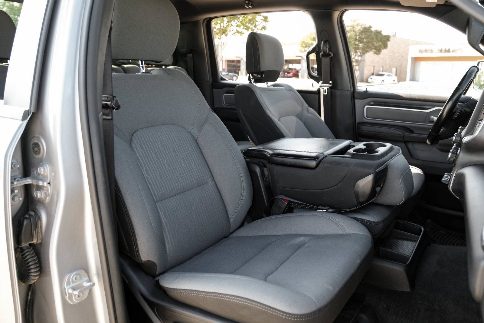 Used 2022 RAM 1500 Big Horn AWD/4WD image 28