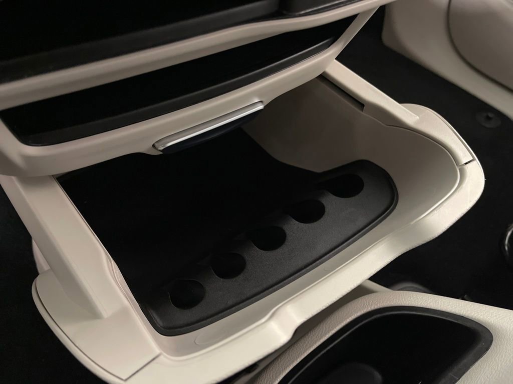 Used 2024 Chrysler Pacifica Touring-L image 30