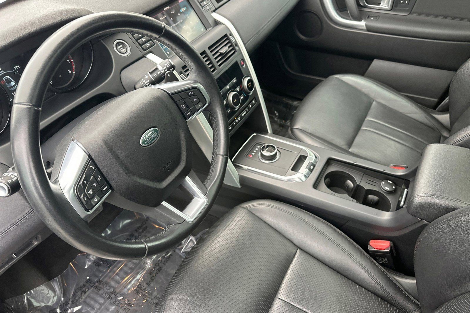 Used 2019 Land Rover Discovery Sport HSE AWD/4WD image 4