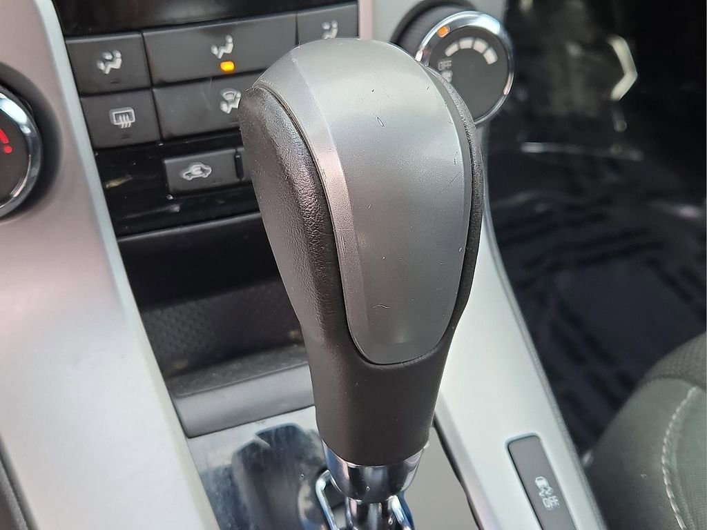 Used 2012 Chevrolet Cruze LT image 18