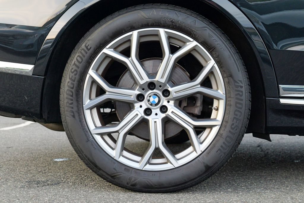 Used 2026 BMW X7 xDrive40i AWD/4WD image 13