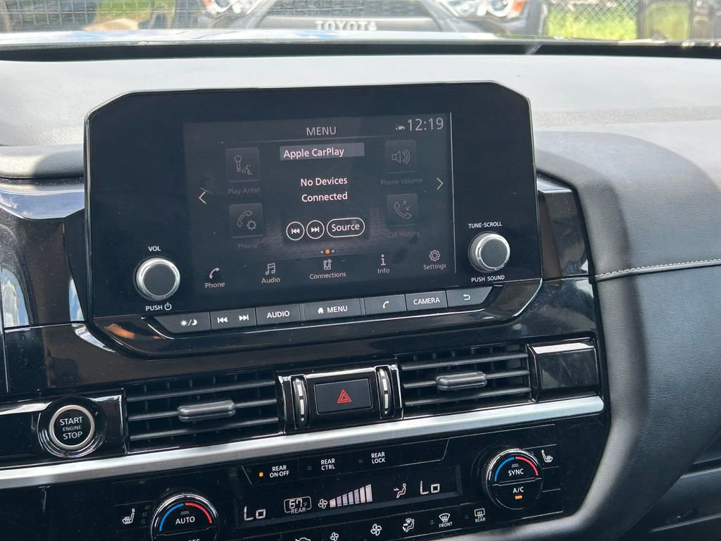 Used 2022 Nissan Pathfinder SV FWD image 18