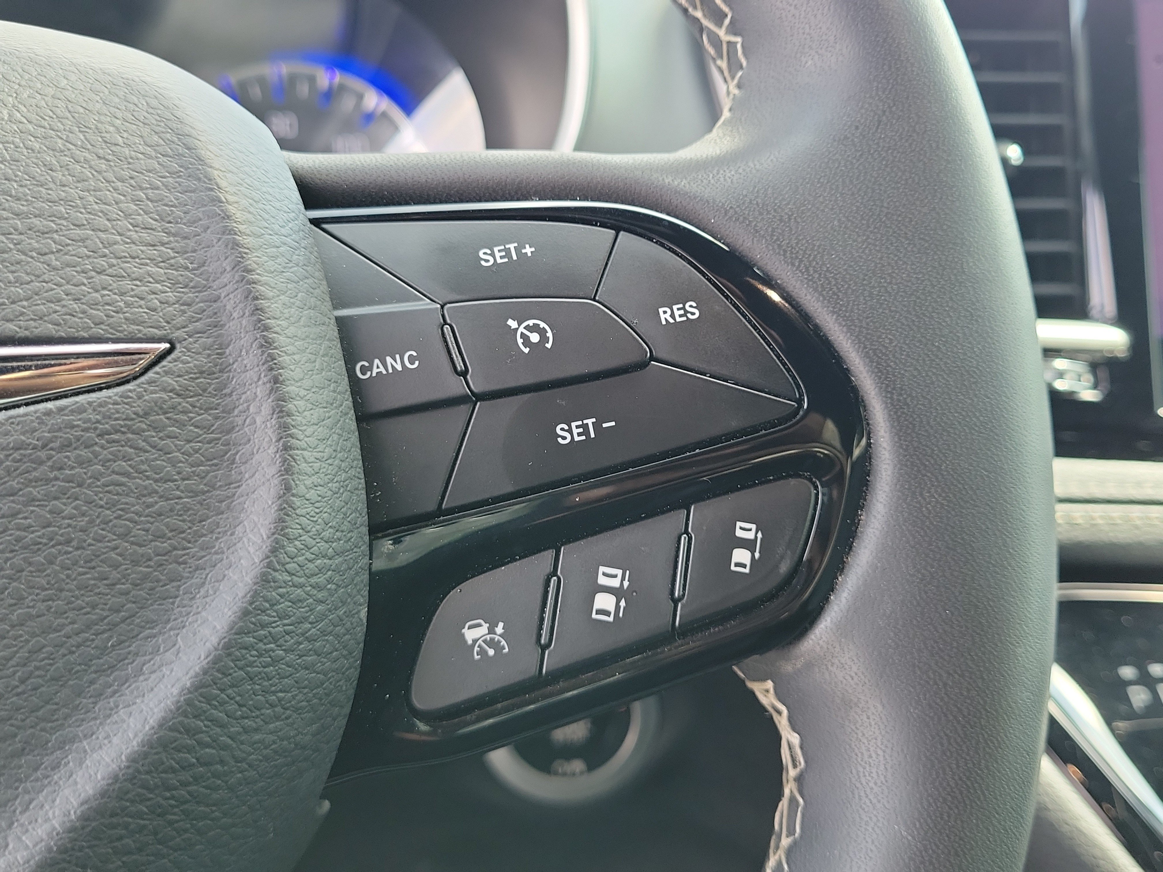 Certified 2023 Chrysler Pacifica Touring-L w/ S Appearance Package FWD image 20