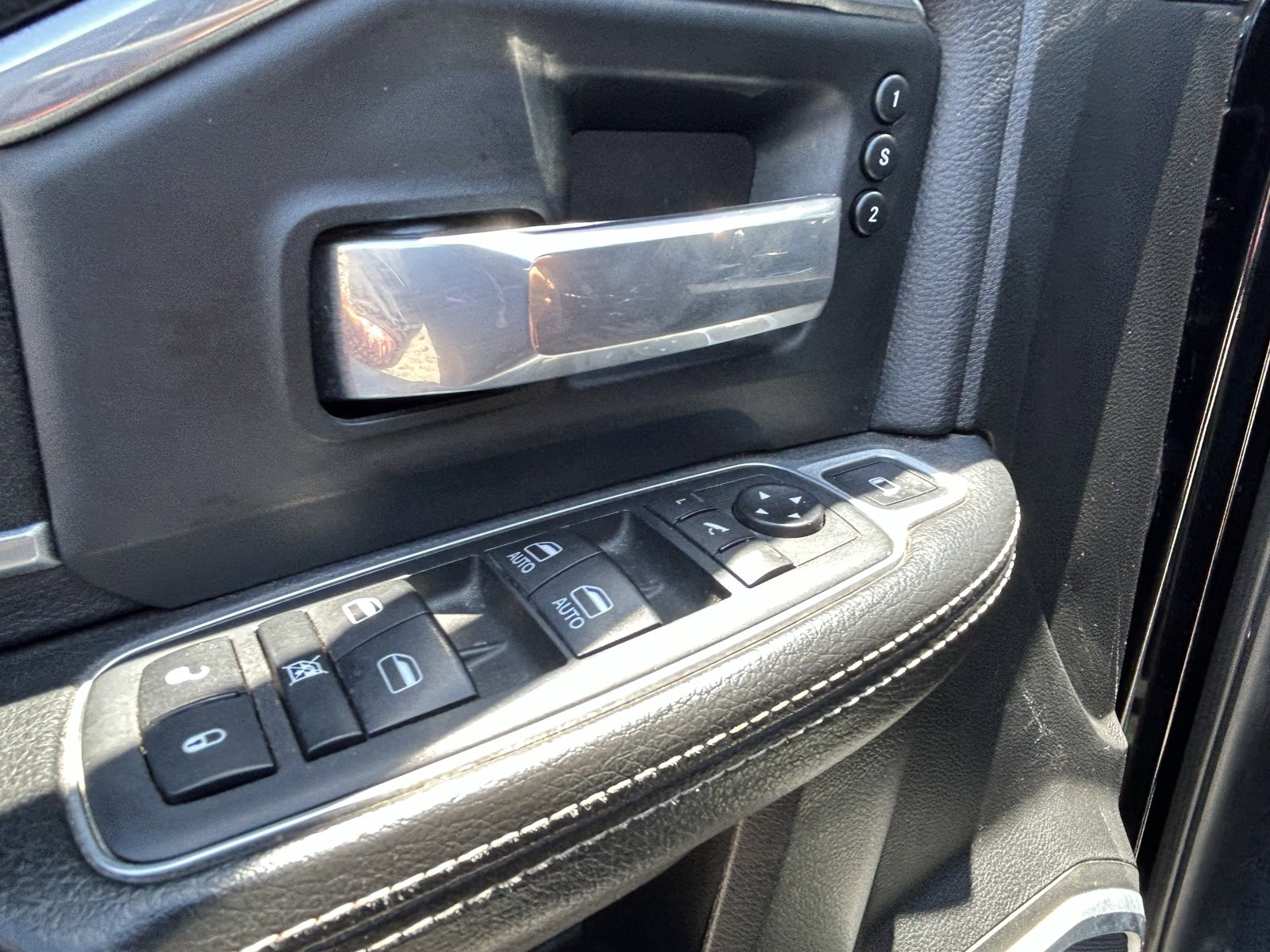 Used 2019 RAM 2500 Laramie AWD/4WD image 14