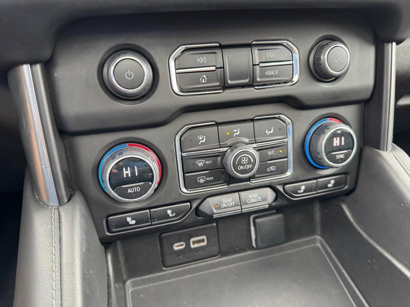 Used 2023 Chevrolet Suburban Z71 w/ Luxury Package image 21