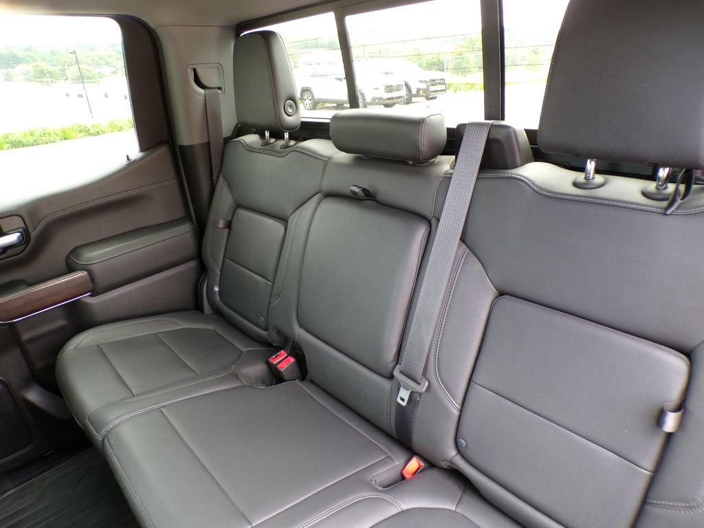 Used 2021 GMC Sierra 1500 SLT w/ SLT Premium Package AWD/4WD image 16