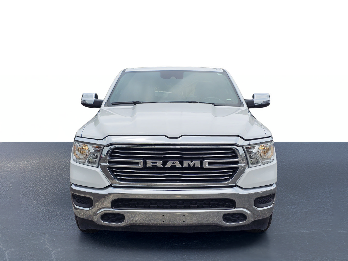 Used 2024 RAM 1500 Laramie RWD image 2