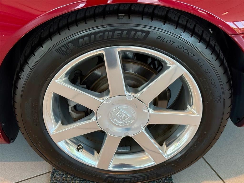 Used 2007 Cadillac XLR RWD image 34