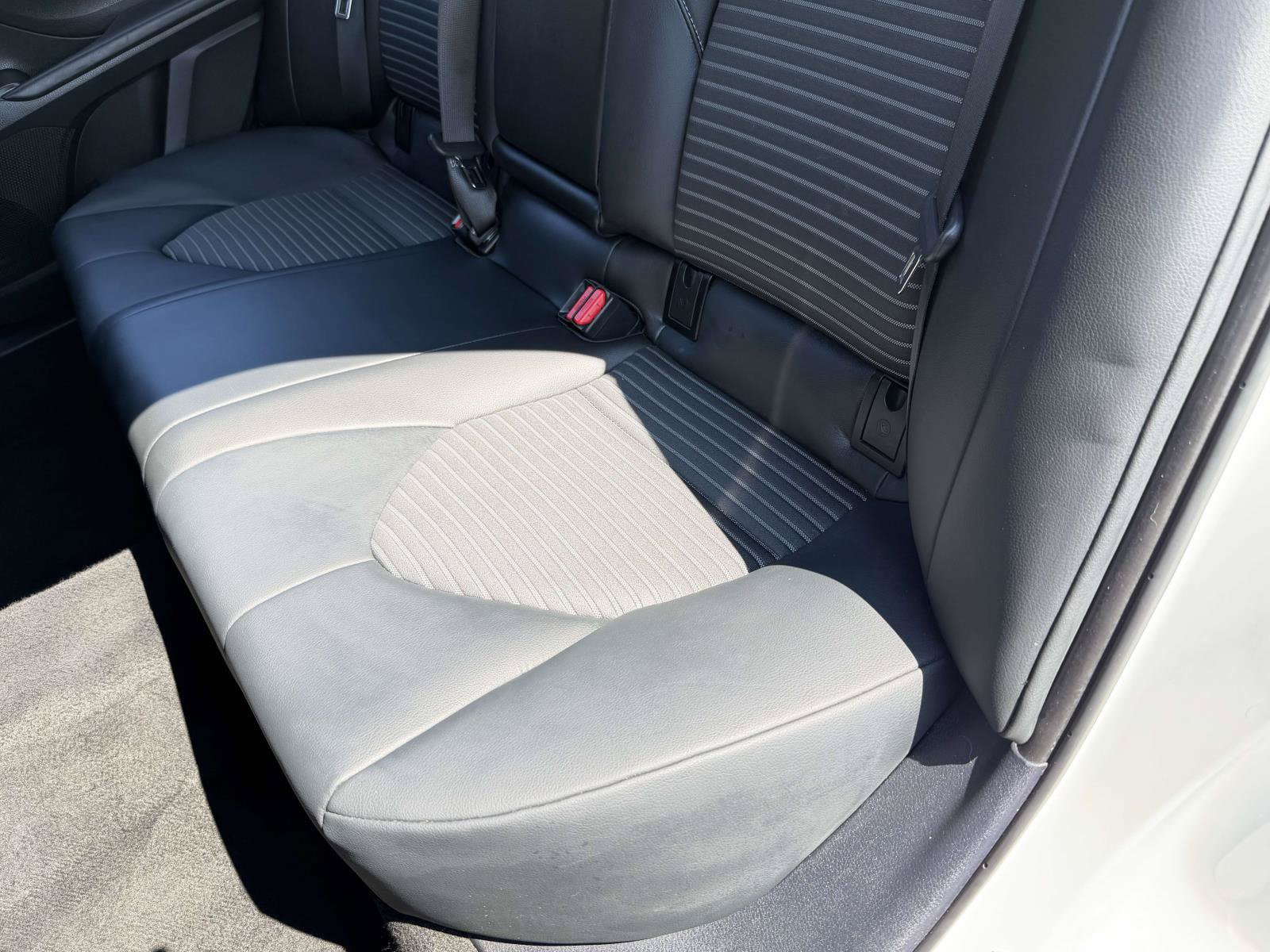 Used 2024 Toyota Camry SE FWD image 27